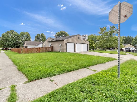 4th image of 371 Watercrest Way