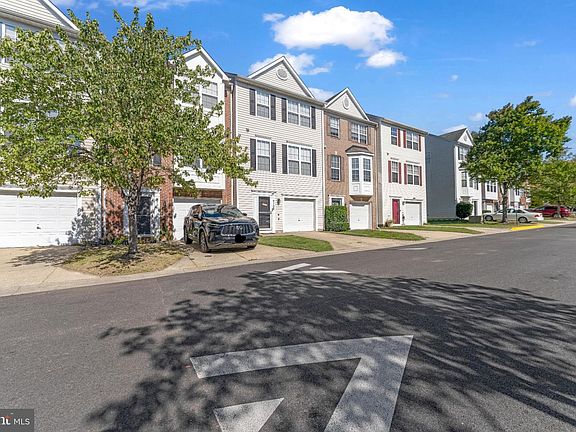 4th image of 9708 Woodyard Cir