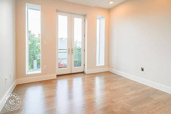1st image of 259 Evergreen Ave #5B