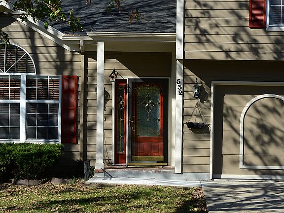 2nd image of 532 SE Ashton Dr