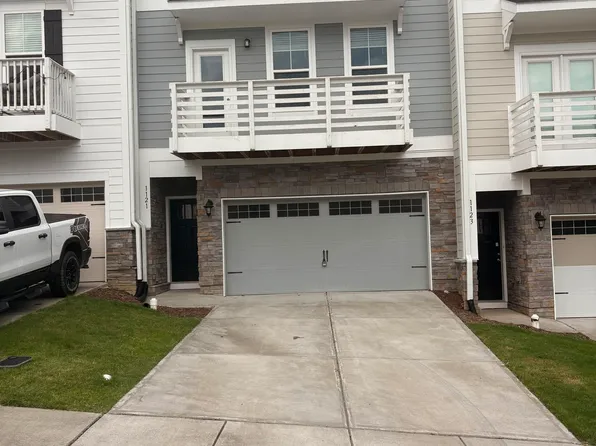 1121 Diamond Dove Ln, Apex, NC