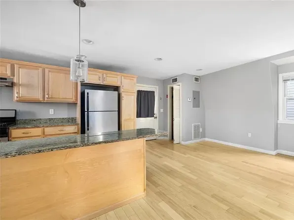 86 Grove St #1, Providence, RI 02909
