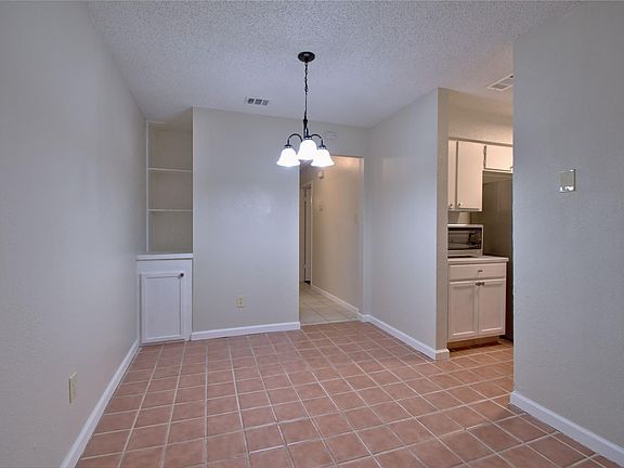 5th image of 6201 Soft Wind Cir #B