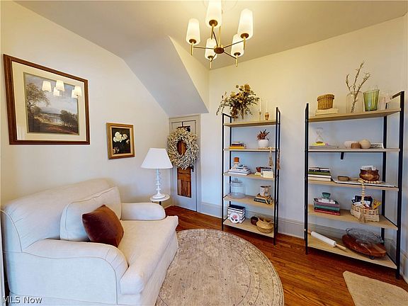 4th image of 2320 Bellfield Ave