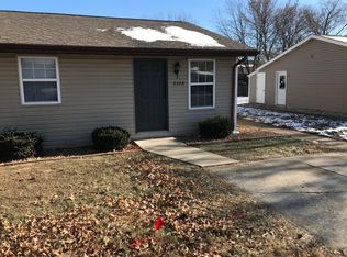 537 Gillham St #B, Troy, IL 62294