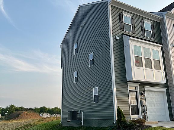 2nd image of 118 Mossdale Blvd