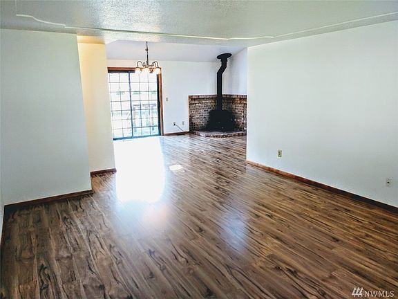 4th image of 3326 Dartmouth Dr SE