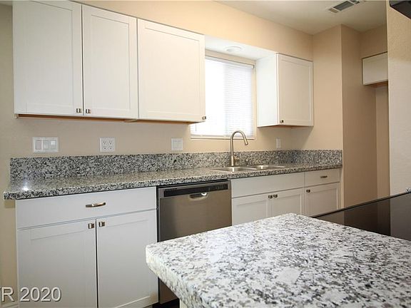3rd image of 4693 Mill Valley Dr