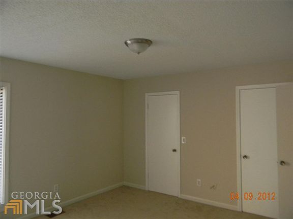 3rd image of 81 Willowick Dr