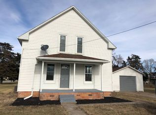 208 W 5th St, Fairfield, NE 68938