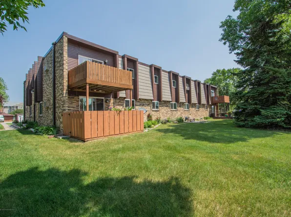 715 32nd Ave N #B-203, Fargo, ND 58102