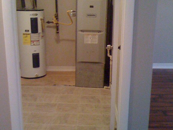 5th image of 419 Cedar Ave APT 10