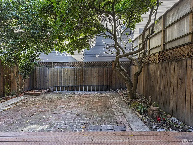 1506 Lombard St #A — Photo 11