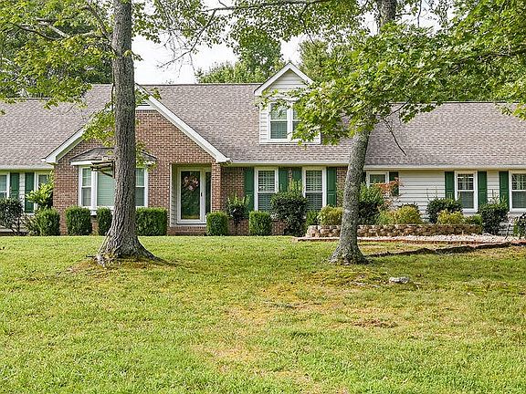 5th image of 3147 Chestnut Cir NW