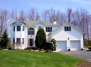 28 Plains Gap Rd, North Brunswick, NJ 08902