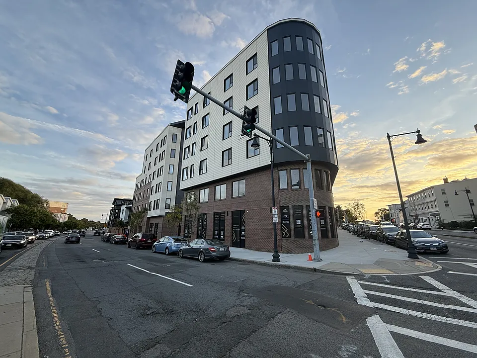 267 Old Colony Ave #1-302