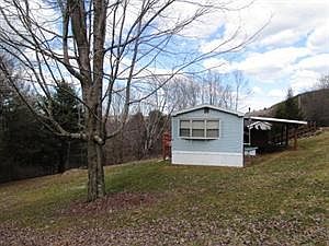 2nd image of 1065 Poplar Hl #1