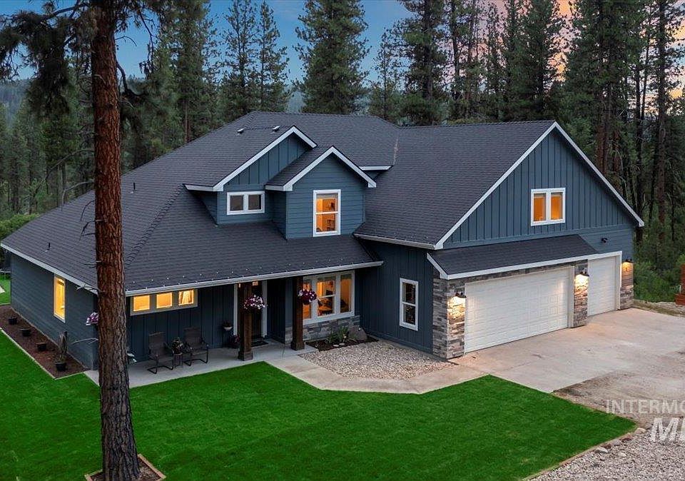 1st image of 11 Crescent Cir