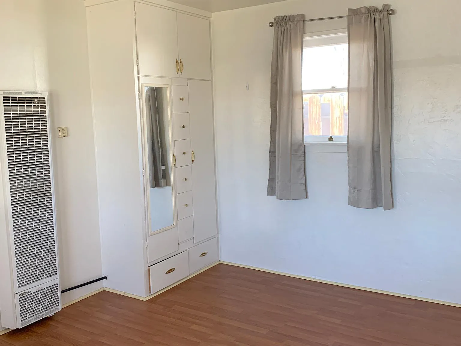 407 E Yaney St — Photo 1
