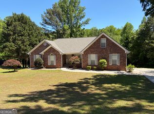 245 Braemar Rd, Fayetteville, GA 30215
