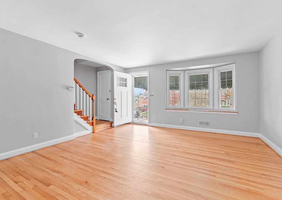 1st image of 131 Stanmore Rd