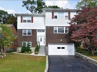 17 Ridge Rd, Dobbs Ferry, NY 10522