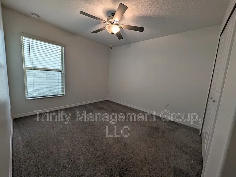 367 Argyll Dr — Photo 19