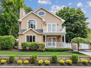 8 Ward Ln, Rumson, NJ 07760