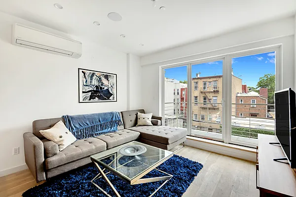 Rented by Elegran | media 7