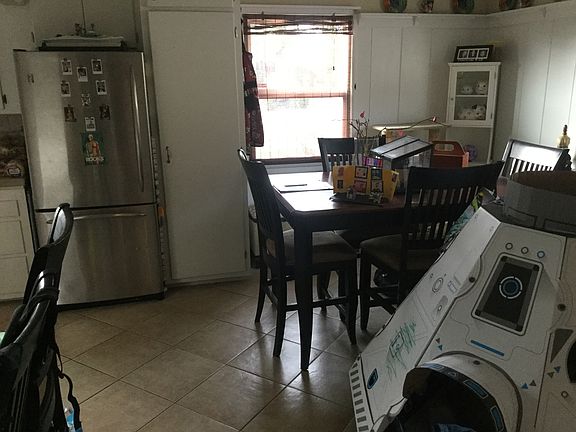 4th image of 500 S Borchard Dr
