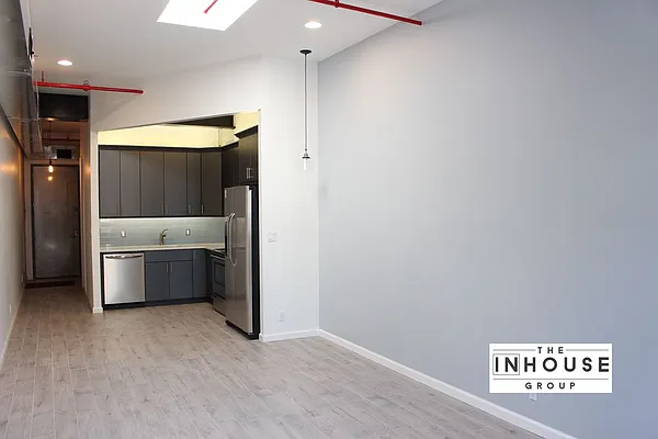 Rented by The InHouse Group | media 14