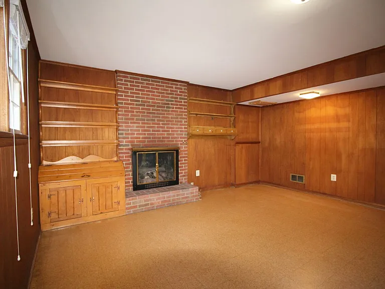 316 Patrick St SW — Photo 24