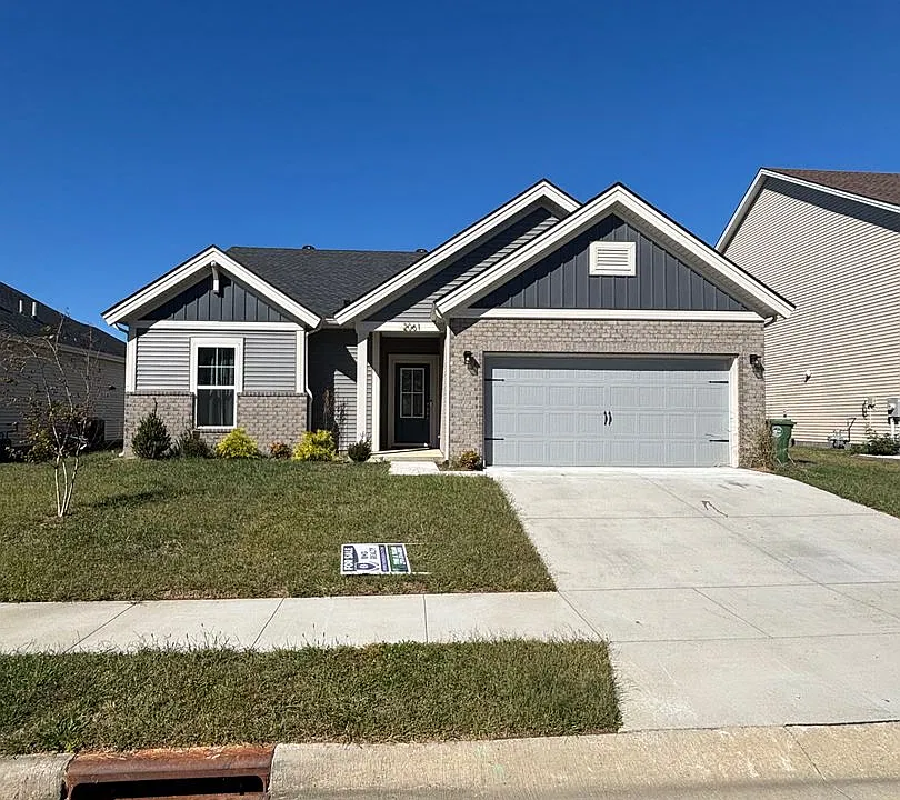 2061 Pebblewood Dr