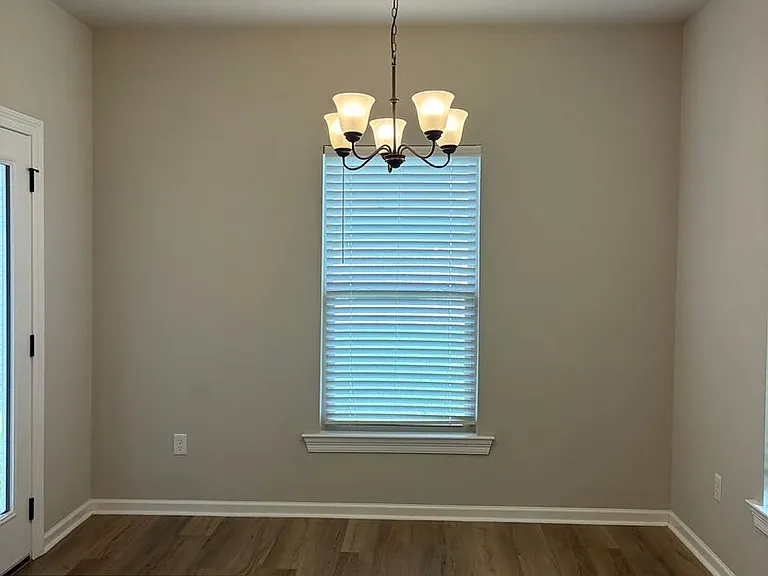 137 Keaton Ct — Photo 5
