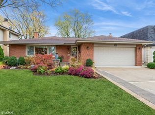 1221 Crain St, Park Ridge, IL 60068