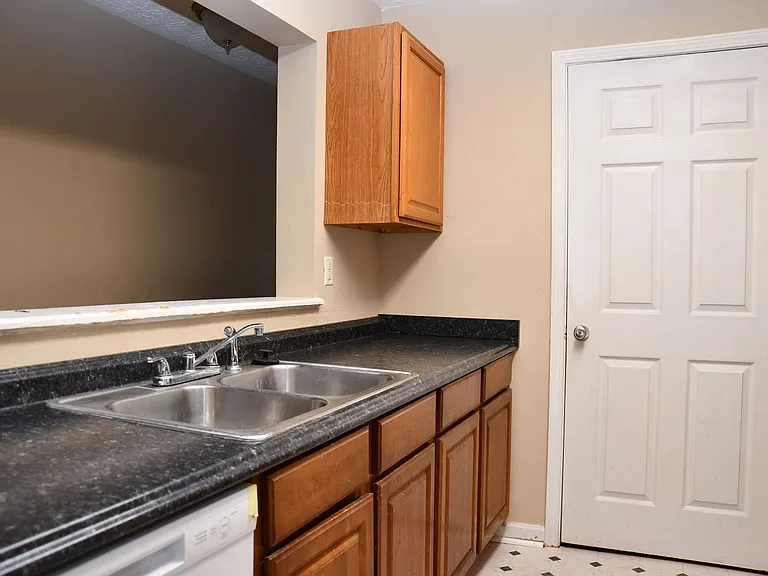 9301 Waldrop Pl — Photo 4