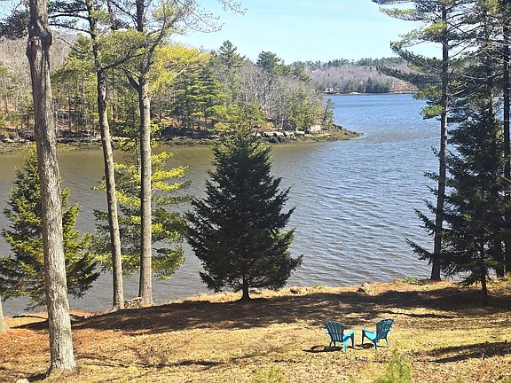 4th image of 208 Youngs Point Road