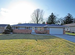 1684 Williamsburg Rd, Rockford, IL 61107