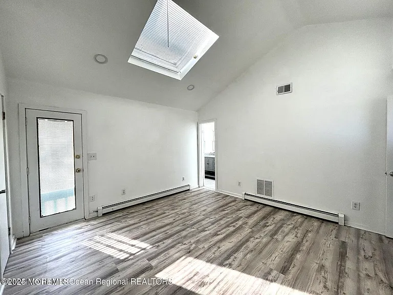 9 Kearney St #A — Photo 7