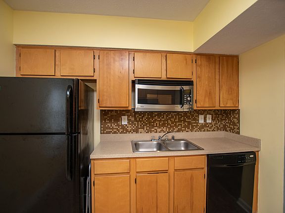 3rd image of 129 Hare Ln