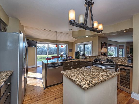 3rd image of 3621 W Sherbrooke Dr