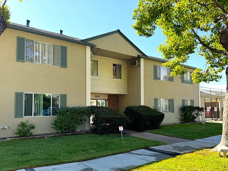 1200 E California Ave #O — Photo 2