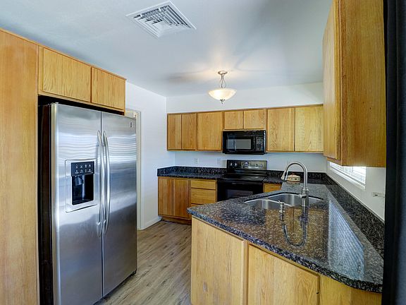 2nd image of 2465 E Hopi Ave