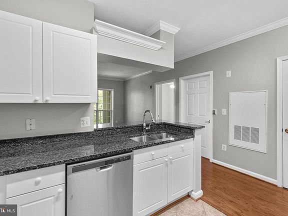 4th image of 4551 Strutfield Ln APT 4233