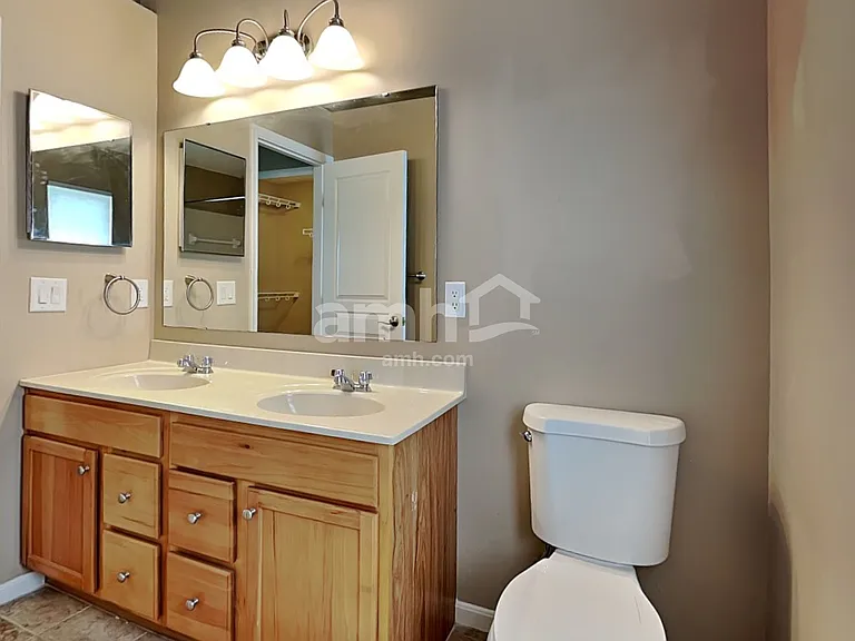 6694 Waverly Park — Photo 12