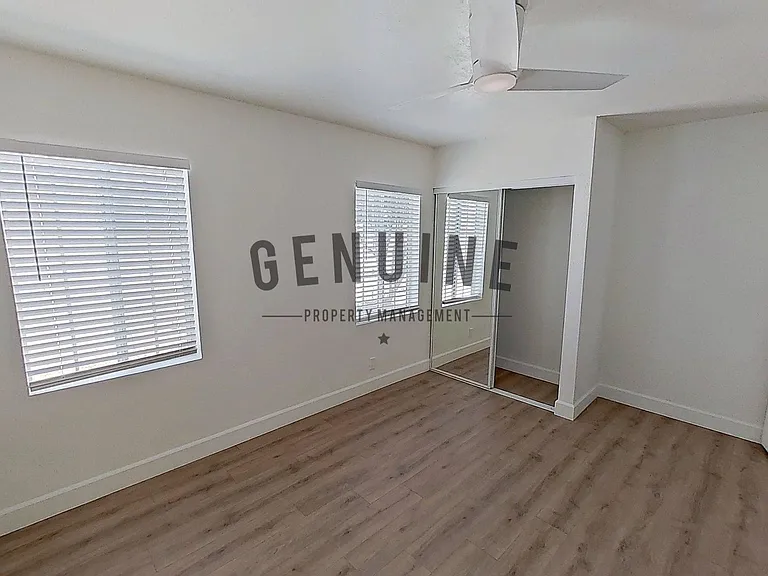 1145 W McFadden Ave — Photo 23