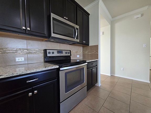 5th image of 9100 Bowfield Dr