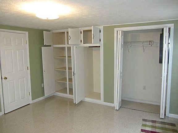 4th image of 524 Long Ave