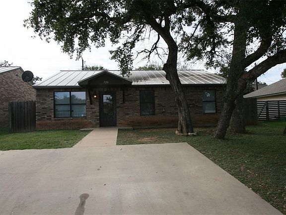 3rd image of 728 Pecan Ln
