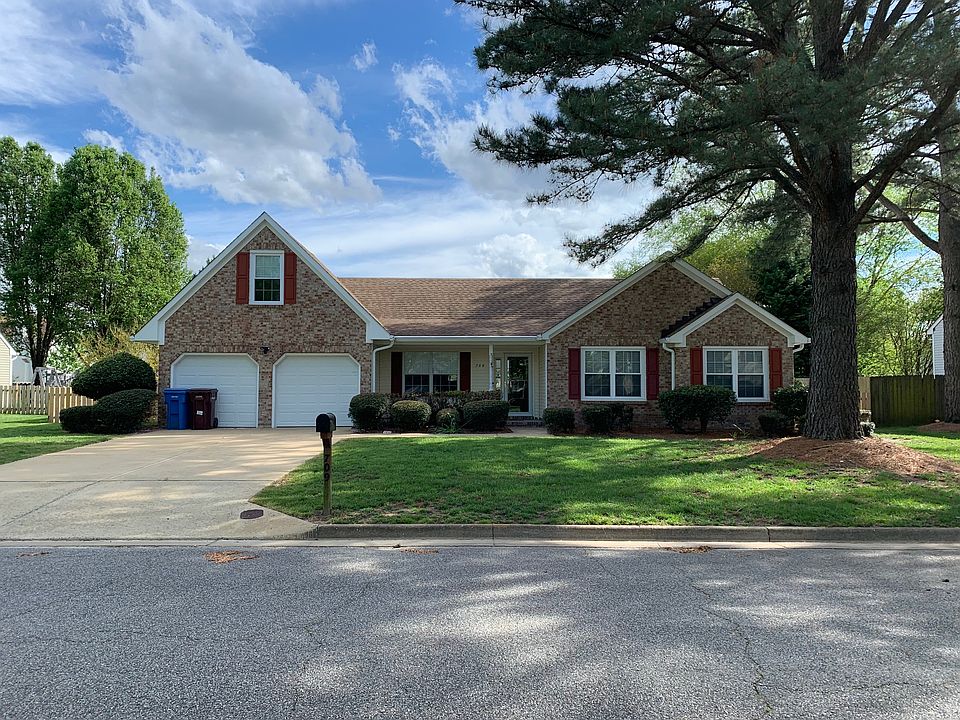 1st image of 709 Woodcott Dr